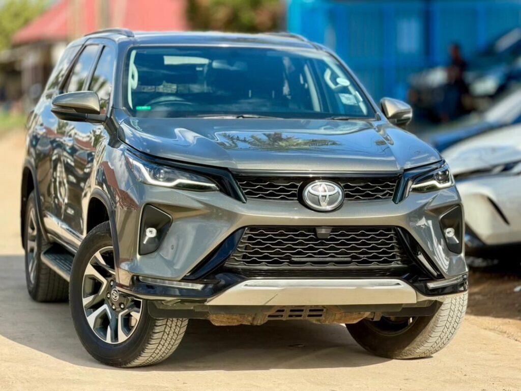 Magari Fortuner 2023 lipo Dar es Salaam