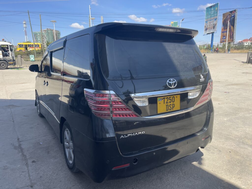 Magari Sokoni Toyota Alphard ya Bei Poa 2010