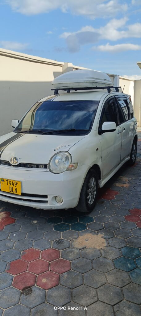 Buy Toyota Sienta 2005 for Sale in Dar es Salaam
