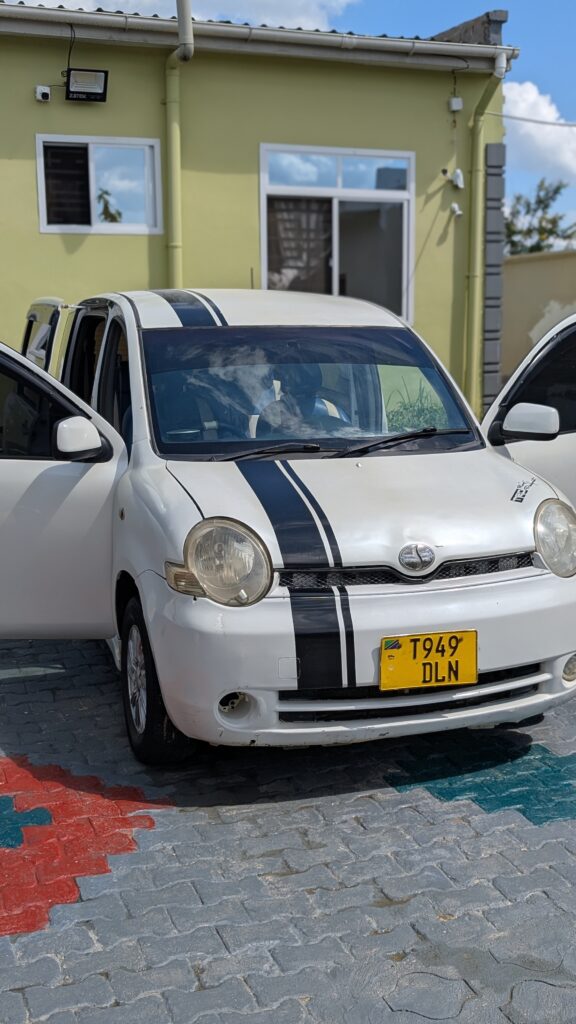 Price Of Toyota Sienta 2005 for Sale in Tanzania