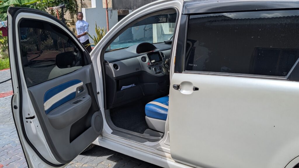 For Sale Toyota Sienta 2005 in Dar es Salaam