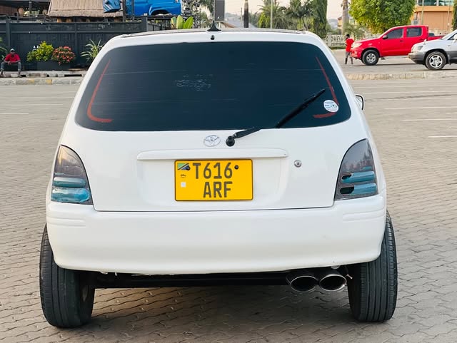 Magari Starlet 1998 lipo Mwanza