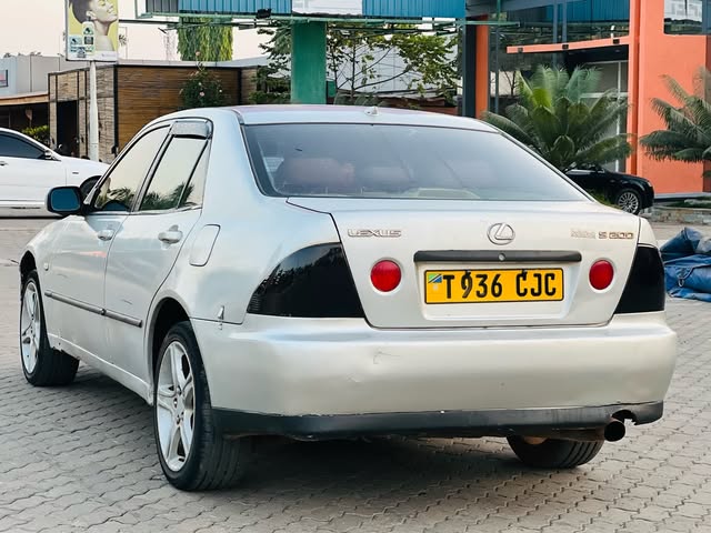 Bei ya Toyota Altezza 2002 Sokoni Mwanza Tanzania