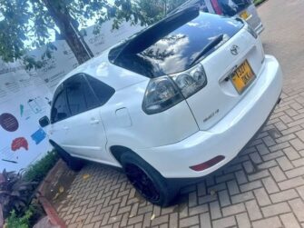 Bei Ya Toyota Harrier 2004 Sokoni Dar es Salaam Tanzania