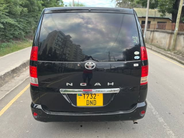 For Sale Toyota Noah 2005 in Dar es Salaam