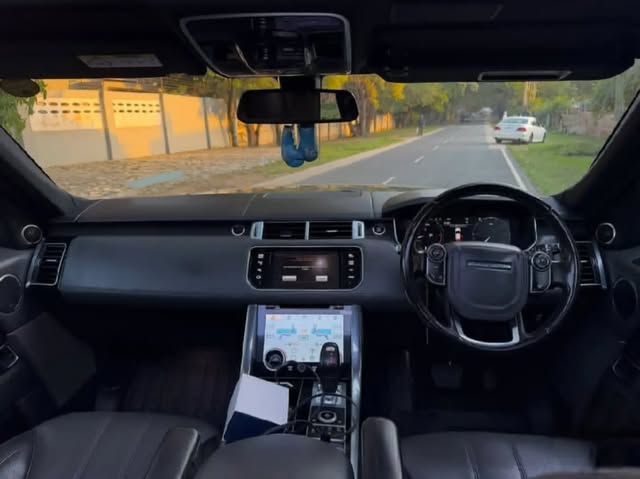 Used Land Rover Range Rover Sport 2016 for Sale in Dar es Salaam
