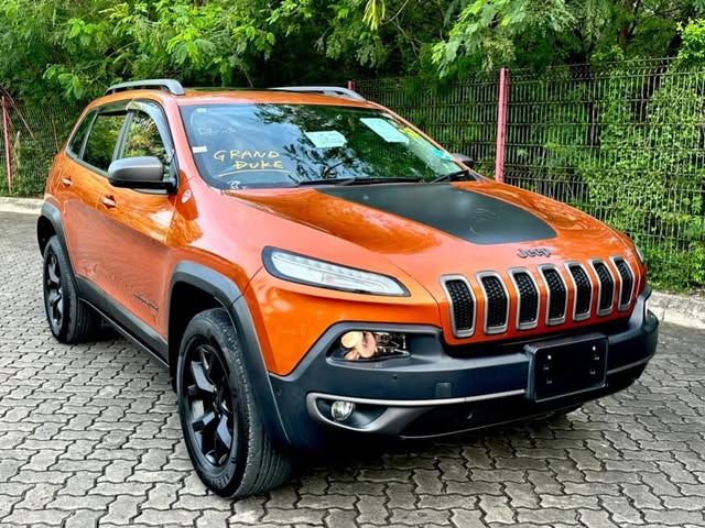 Jeep Cherokee 2016 for Sale in Dar es Salaam