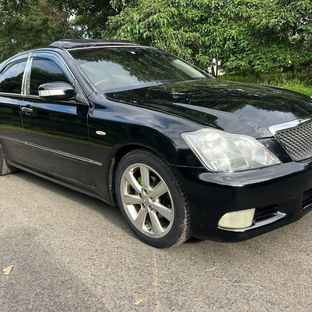 Bei ya Toyota Crown 2007 Sokoni Arusha Tanzania