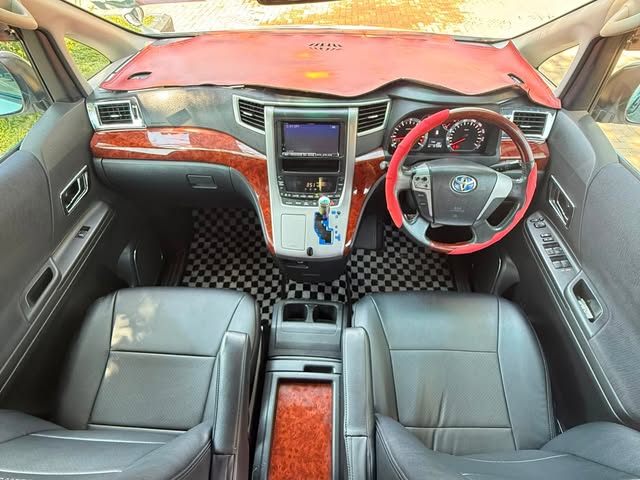 Toyota Alphard bei poa sokoni Mwanza Tanzania