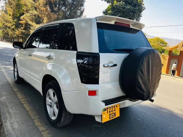 Magari Grand Vitara 2008 lipo Dar es Salaam