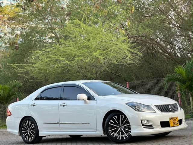 Price Of Toyota Crown 2009 for Sale in Tanzania