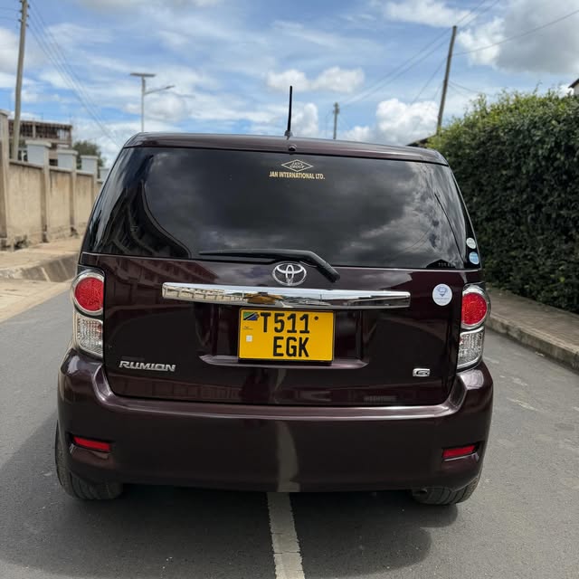 Magari Sokoni Toyota Rumion ya Bei Poa 2010