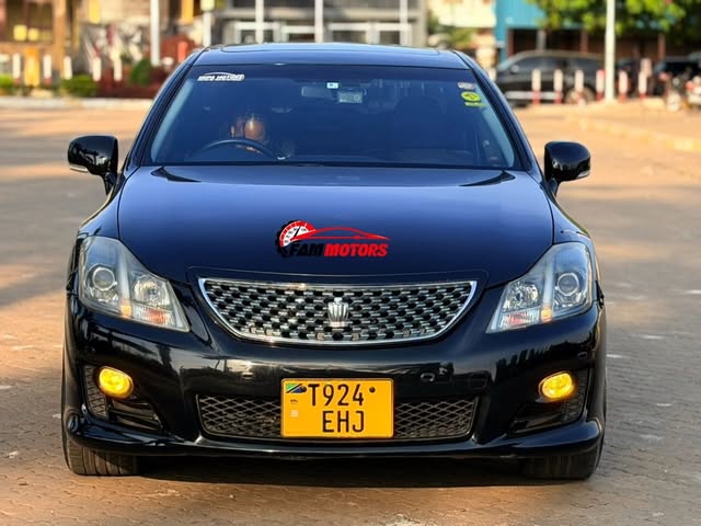 Bei ya Toyota Crown 2009 Sokoni Mwanza Tanzania