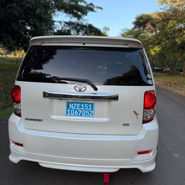 Toyota Rumion bei poa sokoni Arusha Tanzania