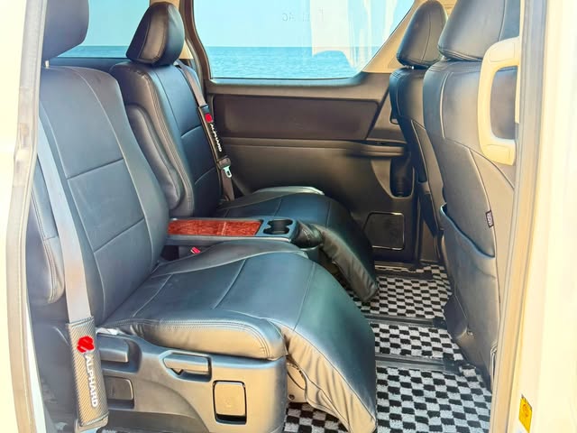 Magari Alphard 2010 lipo Mwanza