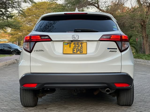 Honda Vezel 2016 for Sale in Dar es Salaam