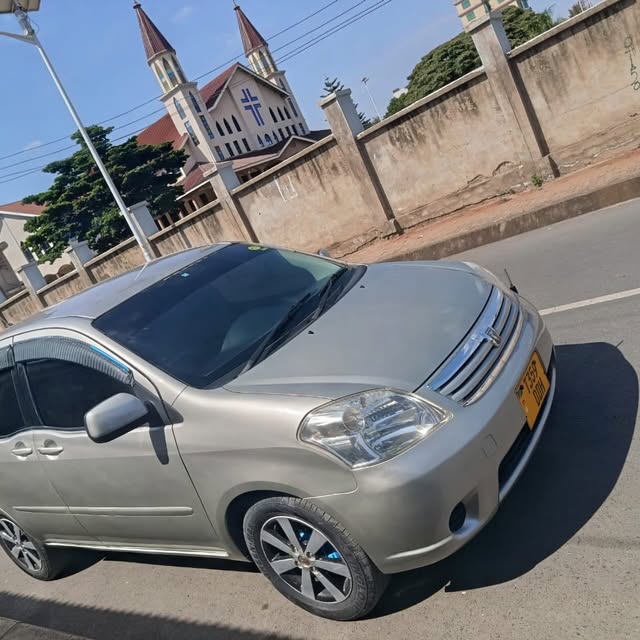 Magari Sokoni Toyota Raum ya Bei Poa 2006