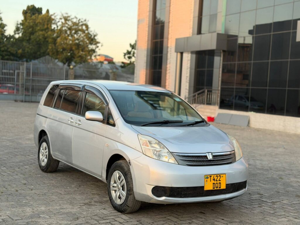 Price Of Toyota Isis 2007 for Sale in Tanzania
