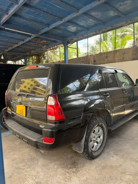 Toyota Surf bei poa sokoni Dar es Salaam Tanzania