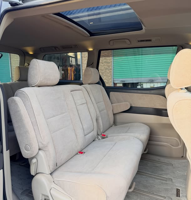 Toyota Alphard bei poa sokoni Dar es Salaam Tanzania