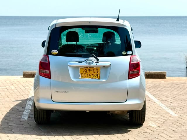 Toyota Ractis bei poa sokoni Mwanza Tanzania