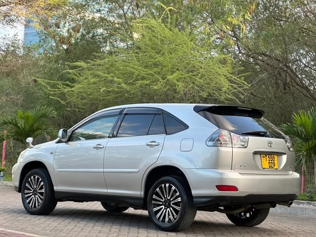 Magari Sokoni Toyota Harrier ya Bei Poa 2007