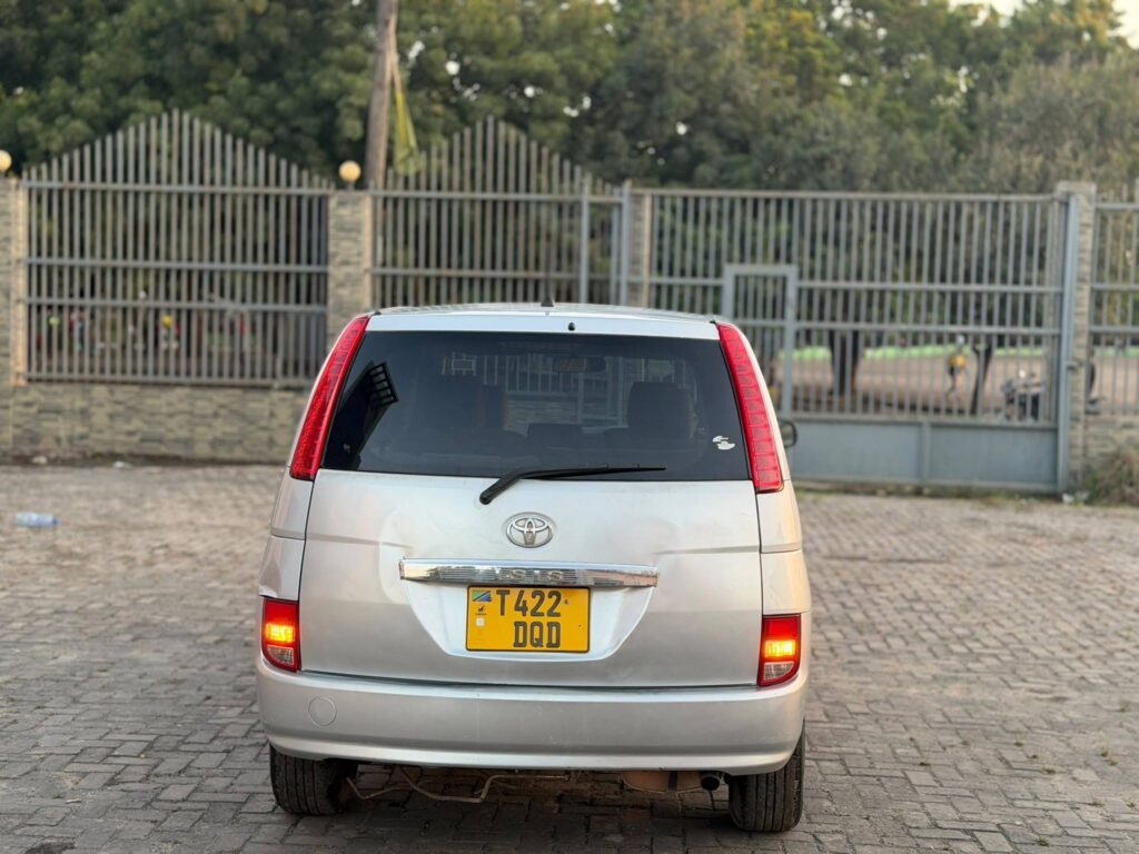 Toyota Isis 2007 for Sale in Dar es Salaam