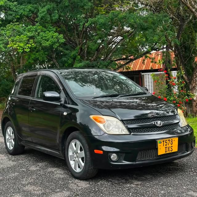 Price Of Toyota IST 2005 for Sale in Tanzania