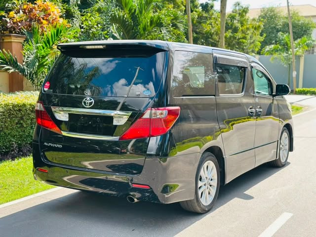Bei ya Toyota Alphard 2009 Sokoni Dar es Salaam Tanzania