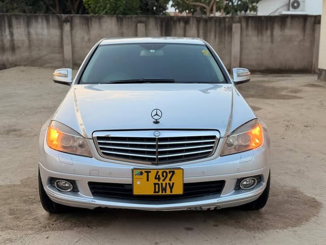 Magari C-Class 2008 lipo Dar es Salaam