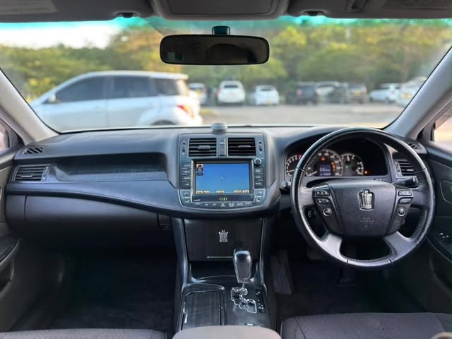 Toyota Crown 2009 for Sale in Dar es Salaam