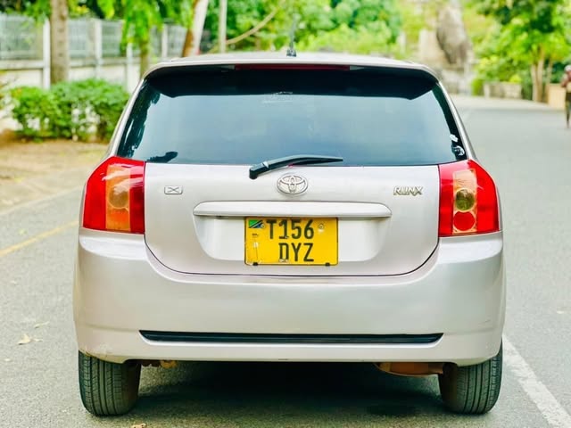 Toyota RunX bei poa sokoni Mwanza Tanzania