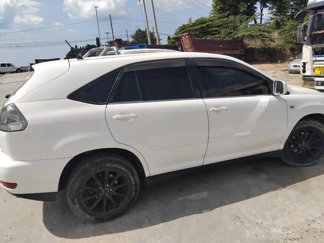 Toyota Harrier 2005 Inauzwa Dar es Salaam Tanzania