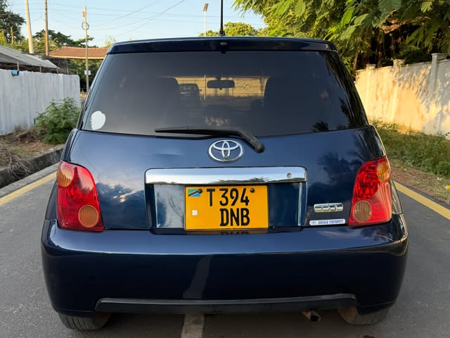 Price Toyota IST 2003 for Sale in Dar es Salaam
