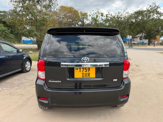 Toyota Rumion 2010 for Sale in Dar es Salaam