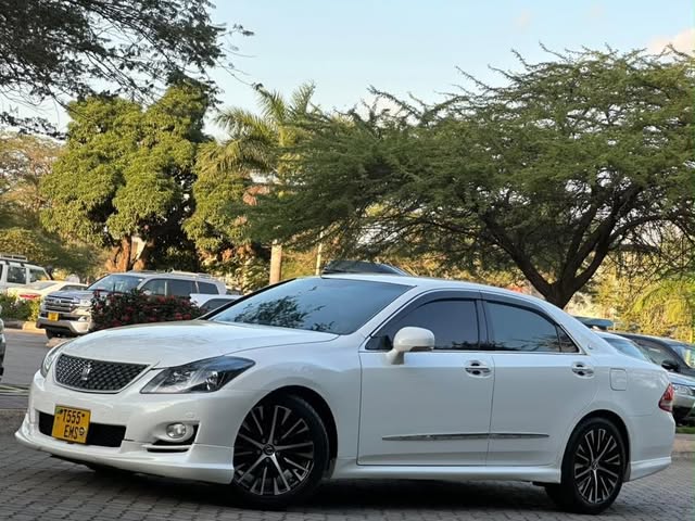 Buy Toyota Crown 2009 for Sale in Dar es Salaam