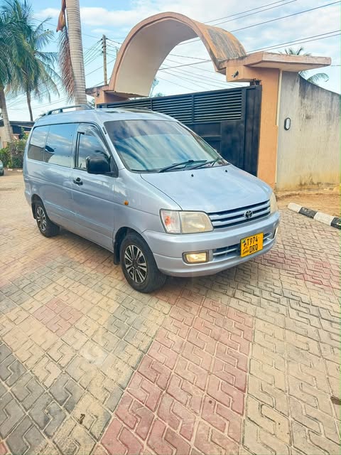 Price Of Toyota Noah 2000 for Sale in Tanzania