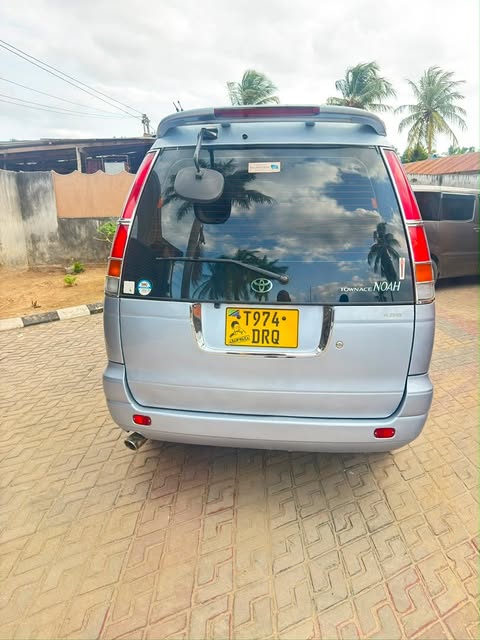 Buy Toyota Noah 2000 for Sale in Dar es Salaam
