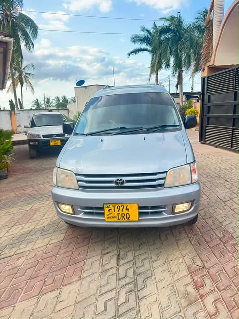 Used Toyota Noah 2000 for Sale in Dar es Salaam