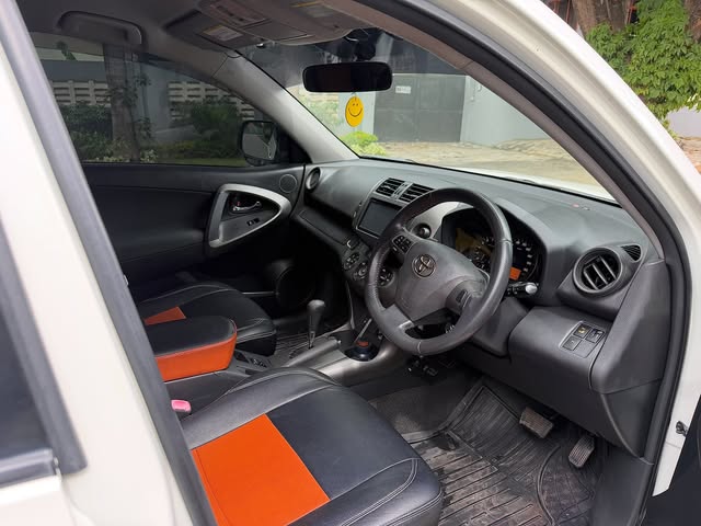Bei ya Toyota Vanguard 2010 Sokoni Dar es Salaam Tanzania