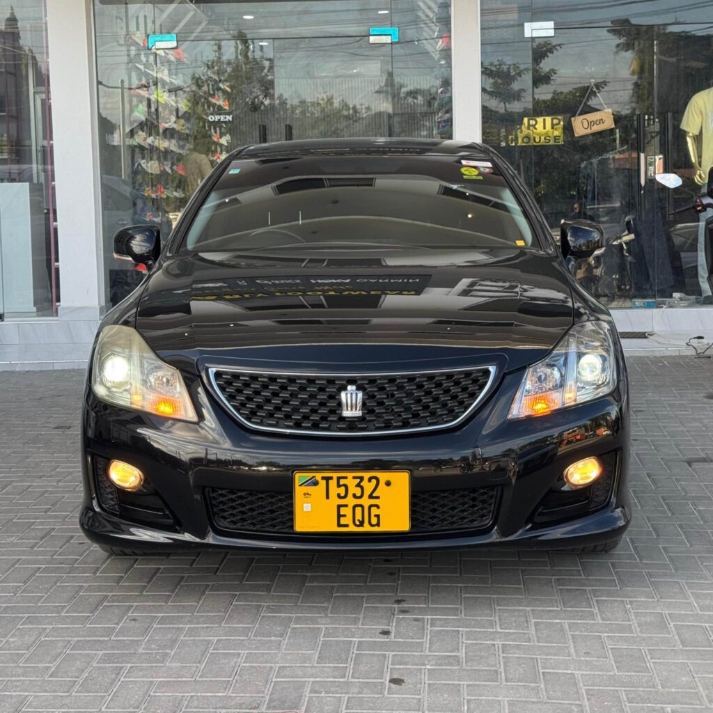Used Toyota Crown 2009 for Sale in Dar es Salaam