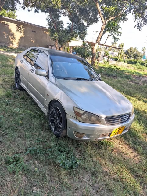 Buy Toyota Altezza 2000 for Sale in Dar es Salaam