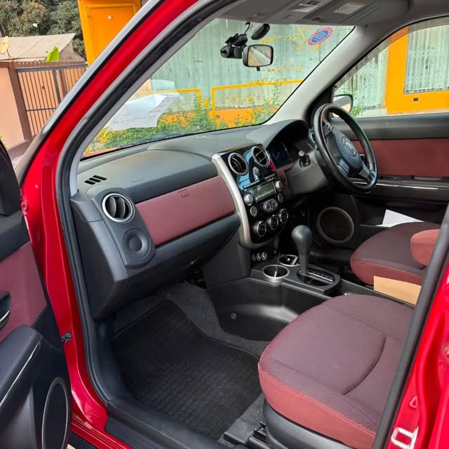 Mazda Verisa 2009 Inauzwa Dar es Salaam Tanzania