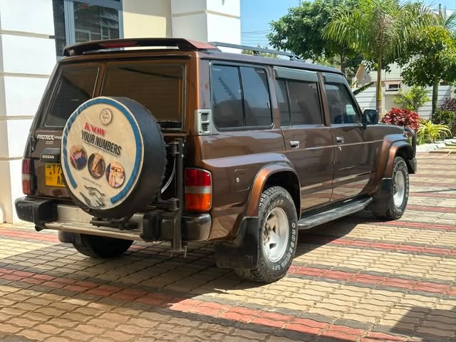 Price Of Nissan Patrol 1995 for Sale in Tanzania