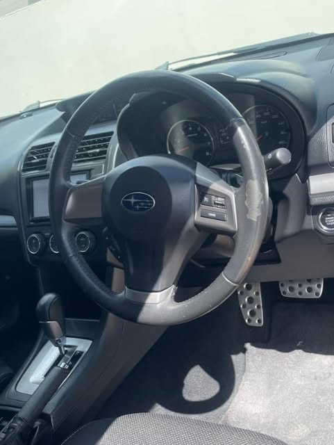Subaru XV 2014 Inauzwa Dar es Salaam Tanzania
