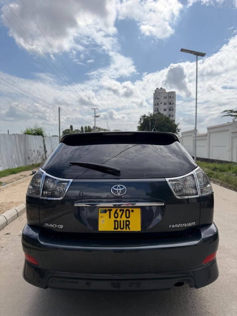 Toyota Harrier bei poa sokoni Dar es Salaam Tanzania