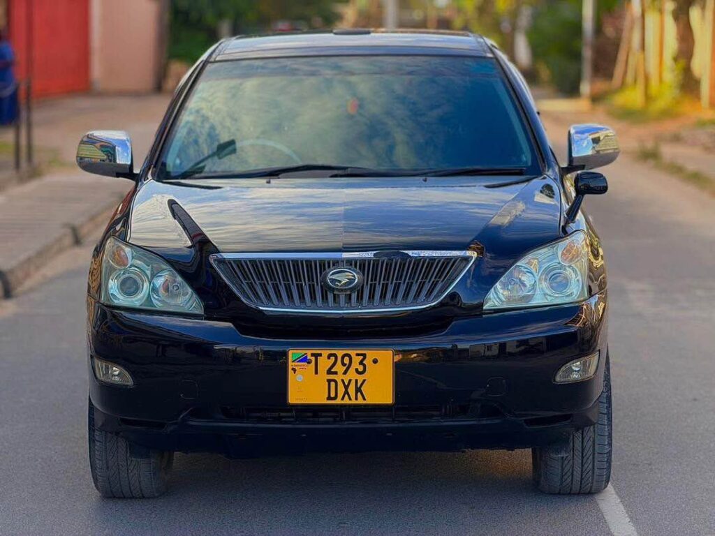 Toyota Harrier bei poa sokoni Dar es Salaam Tanzania