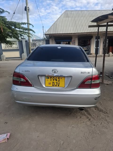 Magari Brevis 2004 lipo Dar es Salaam