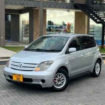 Bei Ya Toyota IST 2005 Sokoni Dar es Salaam Tanzania