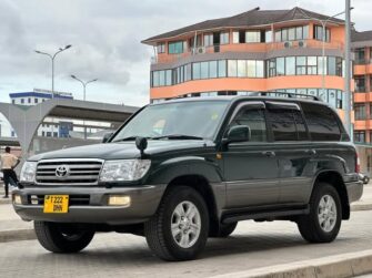 Bei Ya Toyota Land Cruiser V8 2005 Sokoni Dar es Salaam Tanzania
